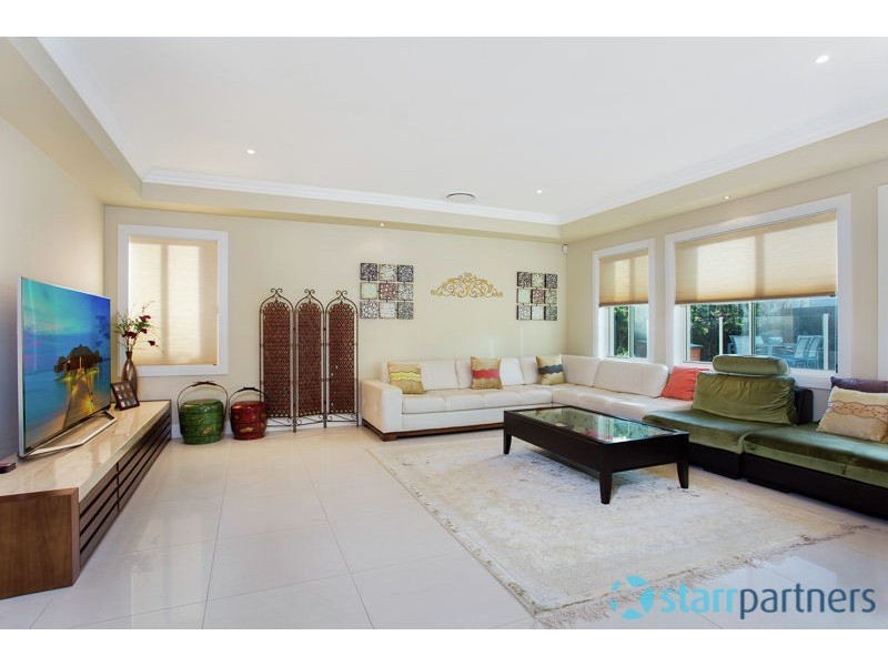 12 Pipersbrook Crescent, Bella Vista NSW 2153