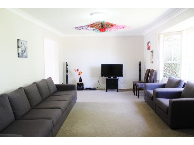 1 Sporing Avenue, Kings Langley NSW 2147