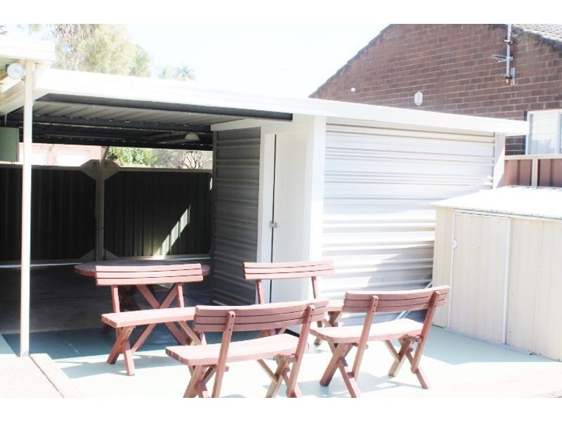 1 Sporing Avenue, Kings Langley NSW 2147