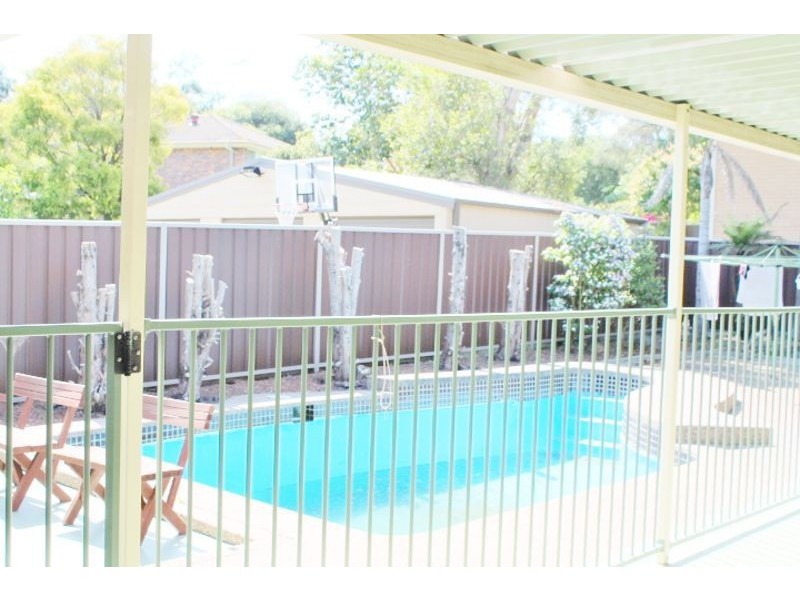 1 Sporing Avenue, Kings Langley NSW 2147