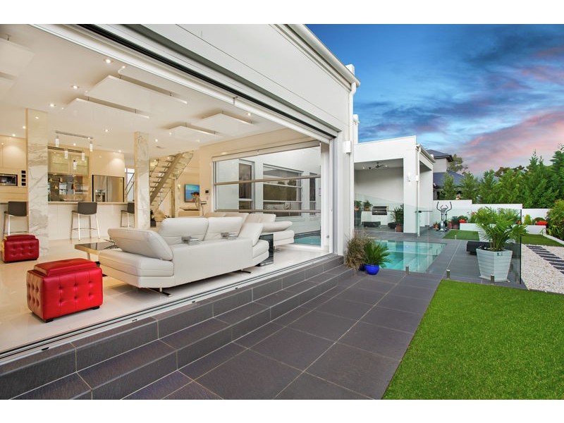 96 Edgewater Drive, Bella Vista NSW 2153