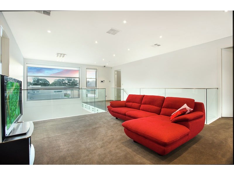 96 Edgewater Drive, Bella Vista NSW 2153