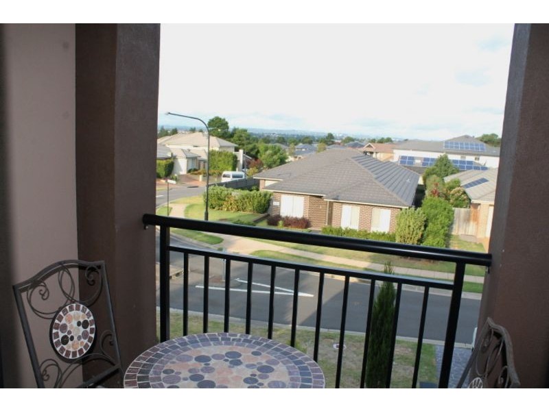 2 Brackley Street, Stanhope Gardens NSW 2768