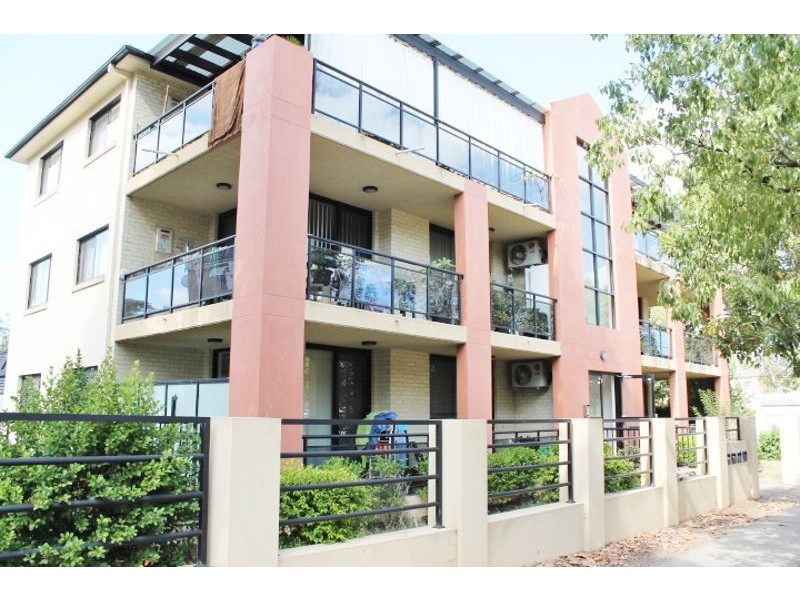 2/48 Memorial Avenue, Merrylands NSW 2160