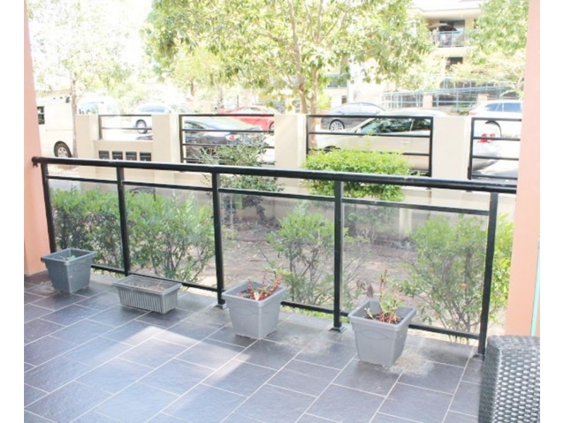 2/48 Memorial Avenue, Merrylands NSW 2160