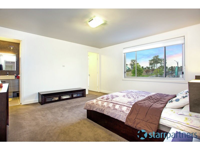 96 Edgewater Drive, Bella Vista NSW 2153
