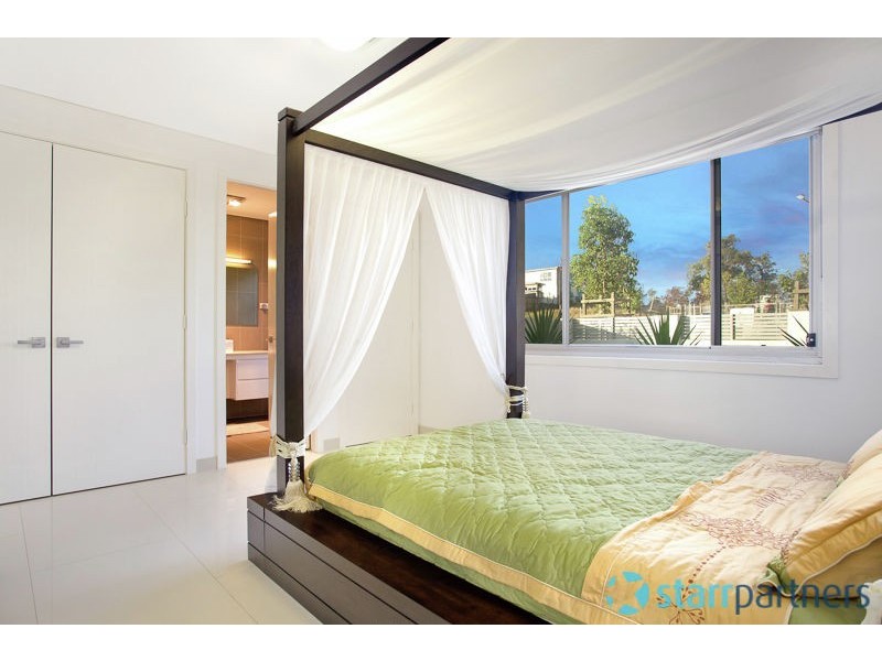 96 Edgewater Drive, Bella Vista NSW 2153