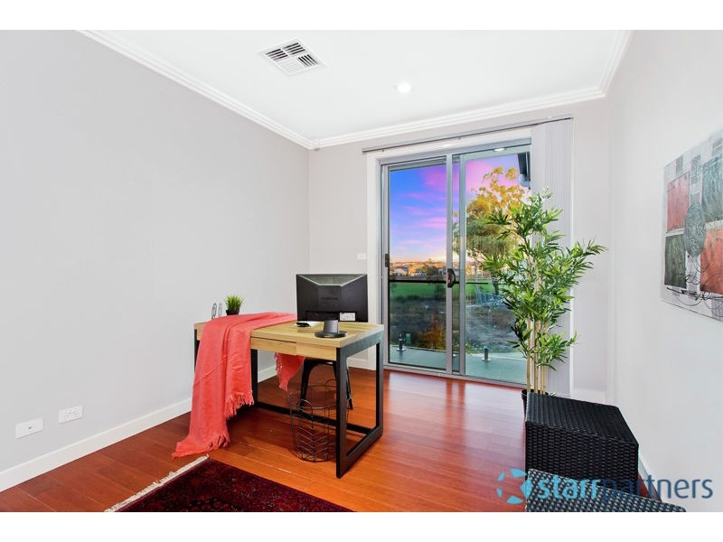 21 Oakhill Crescent, Colebee NSW 2761