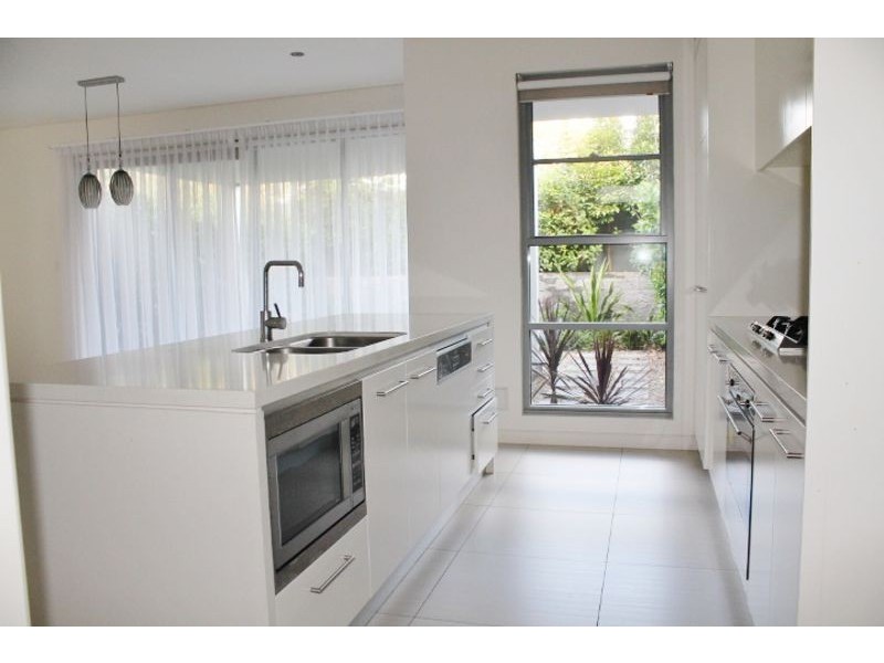 84 Central Park Avenue, Baulkham Hills NSW 2153