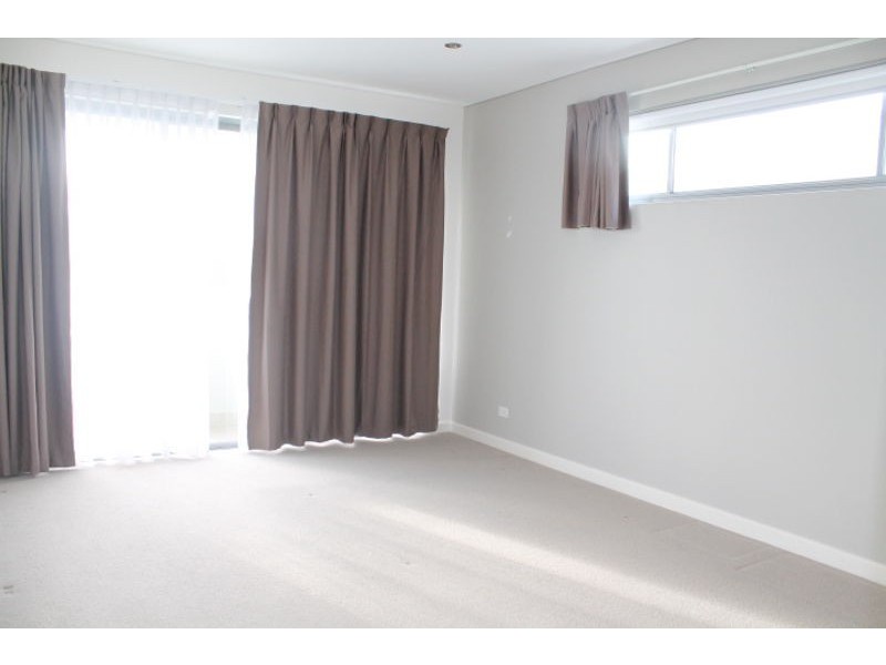 84 Central Park Avenue, Baulkham Hills NSW 2153