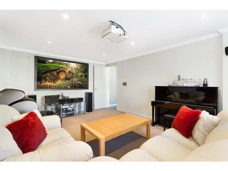 16 MacArthur Ridge Way, Bella Vista NSW 2153