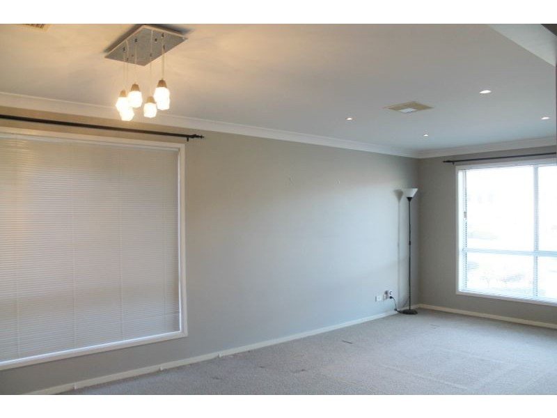 4 Angela Close, Glenwood NSW 2768