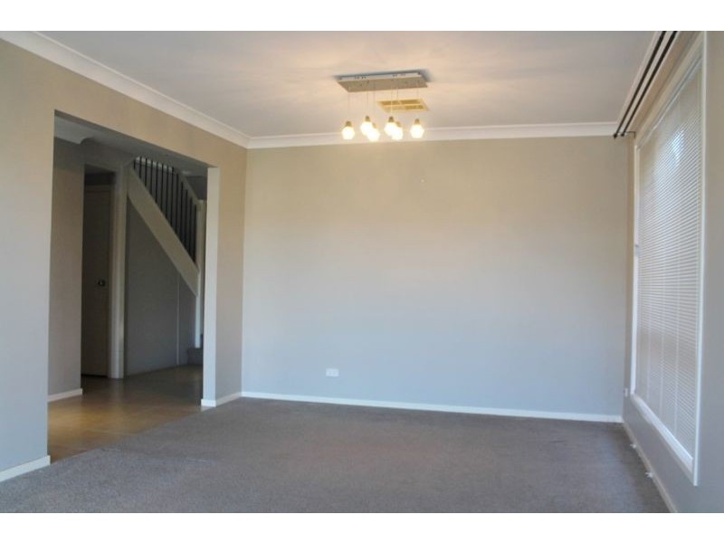 4 Angela Close, Glenwood NSW 2768