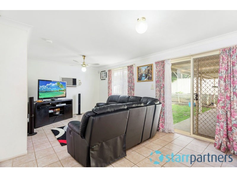 11 Farmer Close, Glenwood NSW 2768