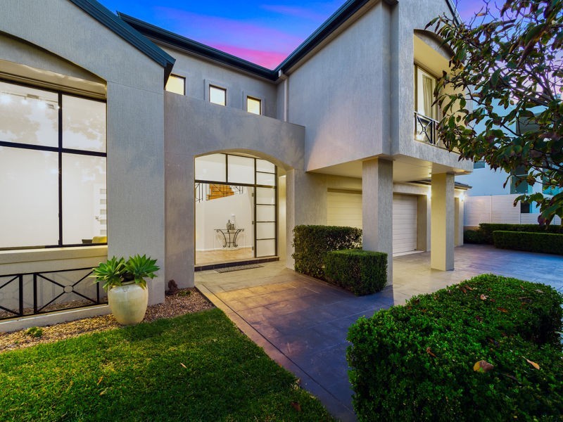 44 Edgewater Drive, Bella Vista NSW 2153