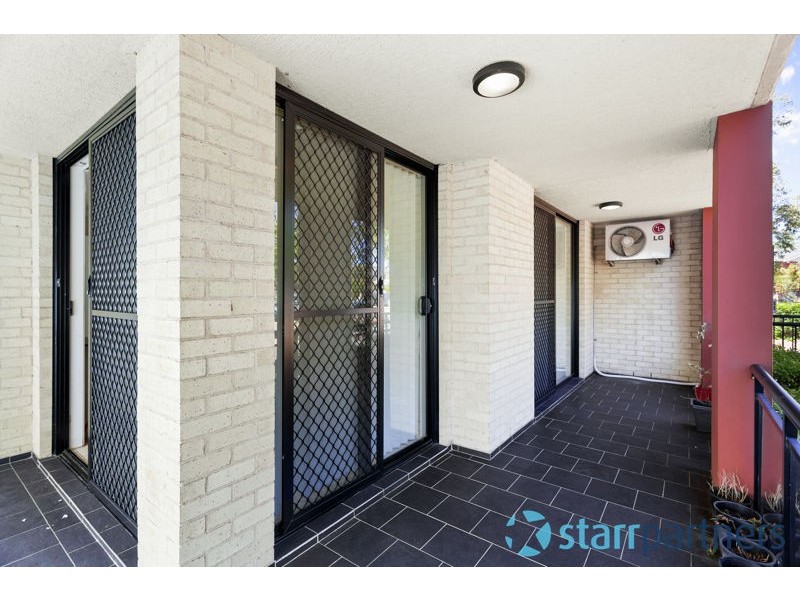 2/48 Memorial Avenue, Merrylands NSW 2160