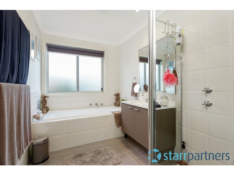 8 Eccles Way, Stanhope Gardens NSW 2768