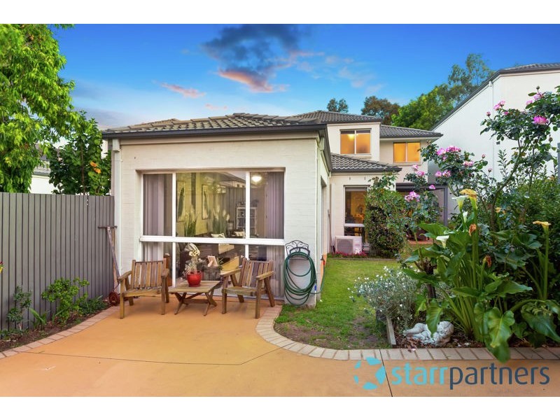 8 Eccles Way, Stanhope Gardens NSW 2768