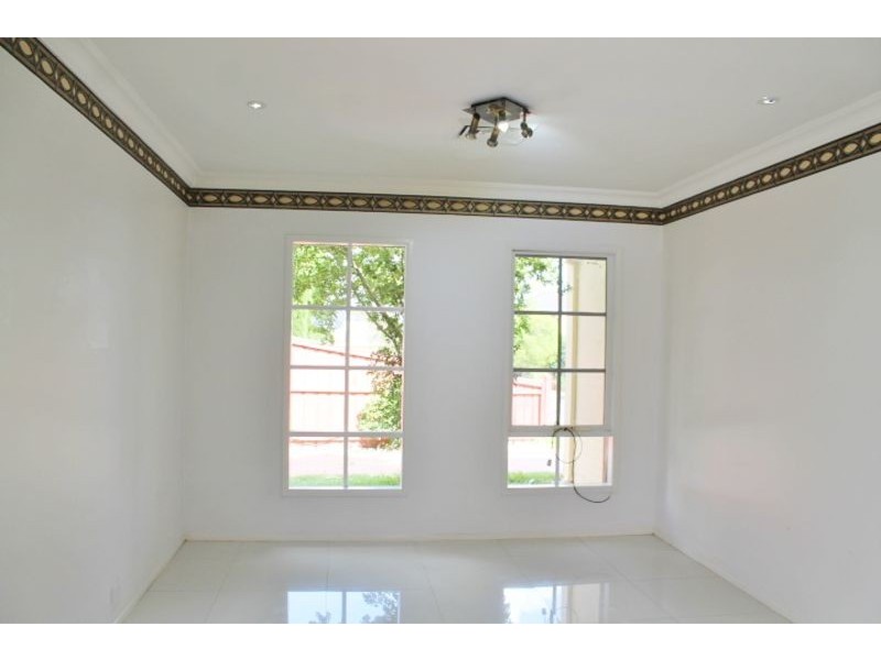 9 Arnold Place, Glenwood NSW 2768