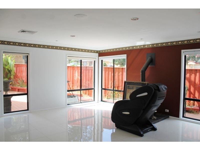 9 Arnold Place, Glenwood NSW 2768