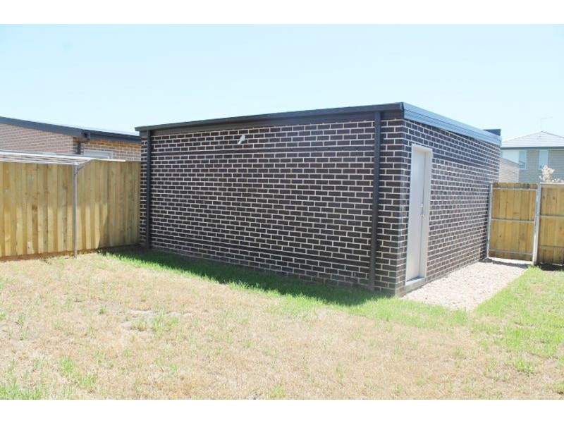 8 Ballina Street, Colebee NSW 2761