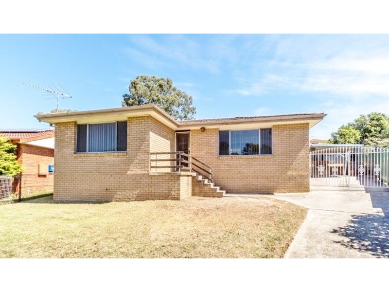 4 Marx Place, Quakers Hill NSW 2763