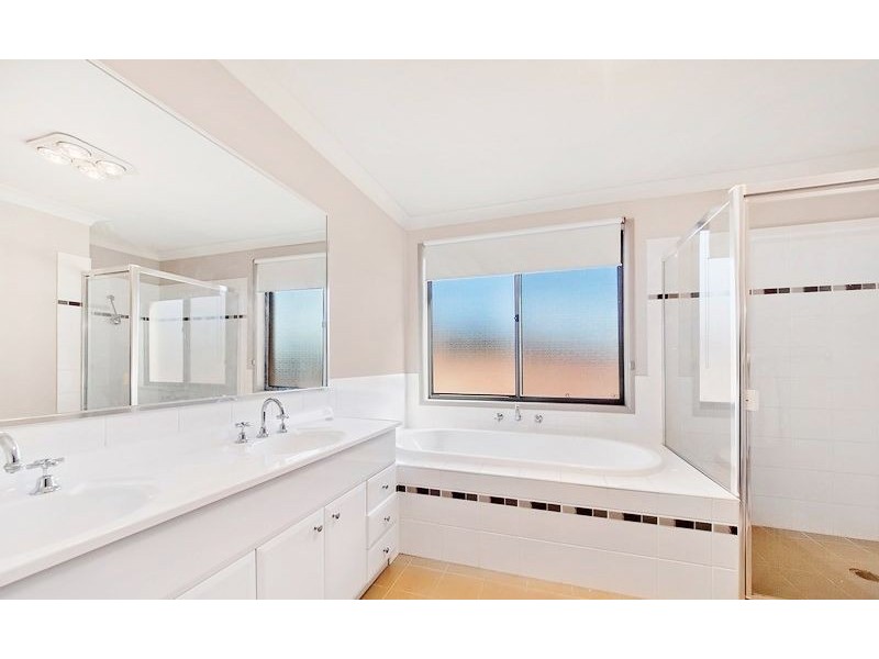 27 Rebellion Circuit, Beaumont Hills NSW 2155