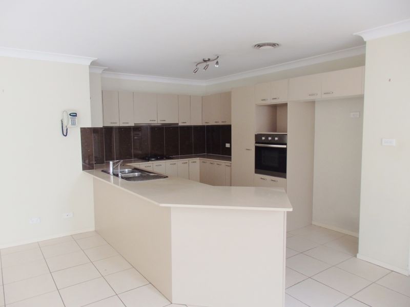 5 Oldbury Street, Stanhope Gardens NSW 2768