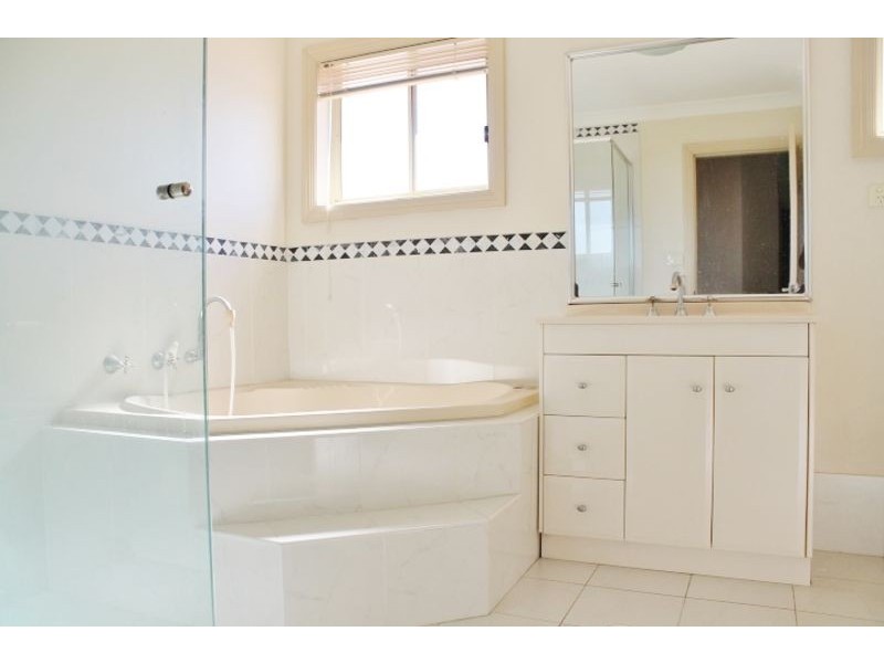 18 Ridge Street, Glenwood NSW 2768