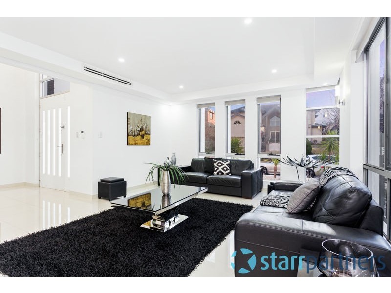 4 Waterfall Crescent, Bella Vista NSW 2153