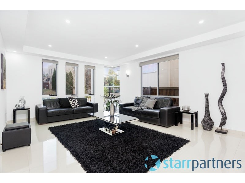 4 Waterfall Crescent, Bella Vista NSW 2153