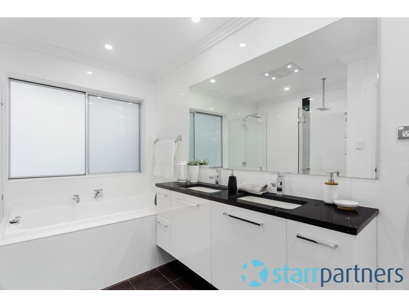 4 Waterfall Crescent, Bella Vista NSW 2153