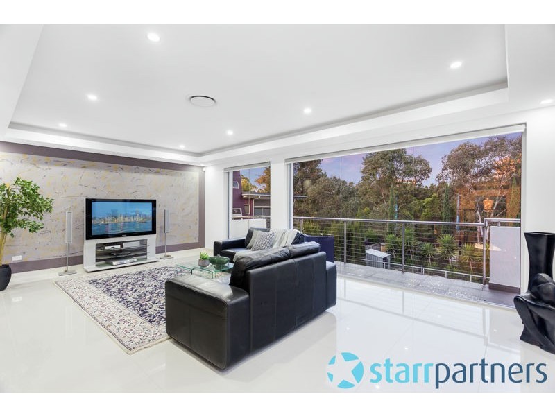 4 Waterfall Crescent, Bella Vista NSW 2153