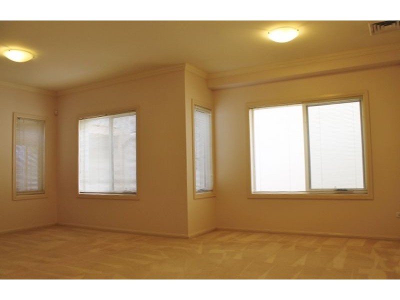 12 Linden Way, Bella Vista NSW 2153
