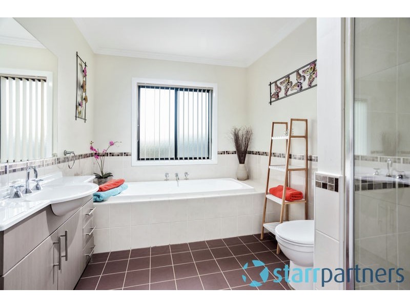 35 Tanzanite Street, Quakers Hill NSW 2763
