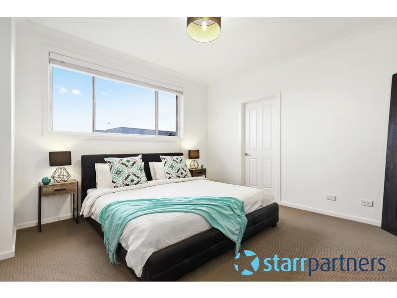 18 Ravenswood Rise, Bella Vista NSW 2153