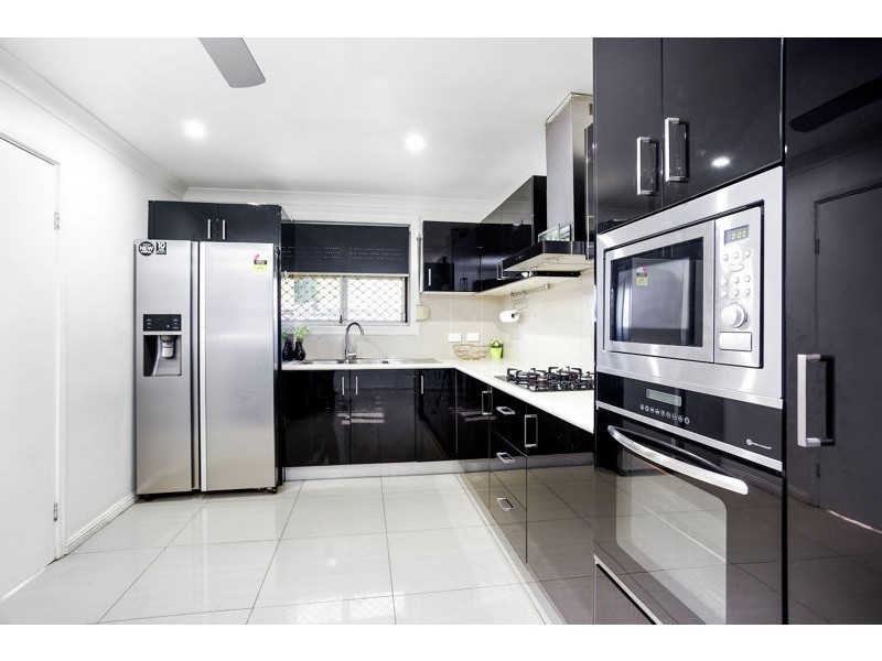 2 Benalla Cresent, Marayong NSW 2148