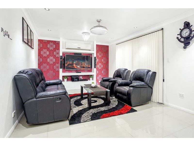 2 Benalla Cresent, Marayong NSW 2148