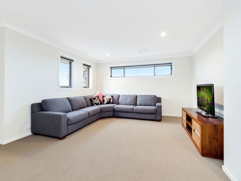 135 Ridgeline Drive, The Ponds NSW 2769