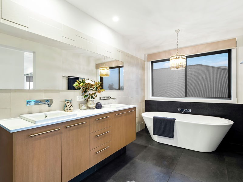 135 Ridgeline Drive, The Ponds NSW 2769