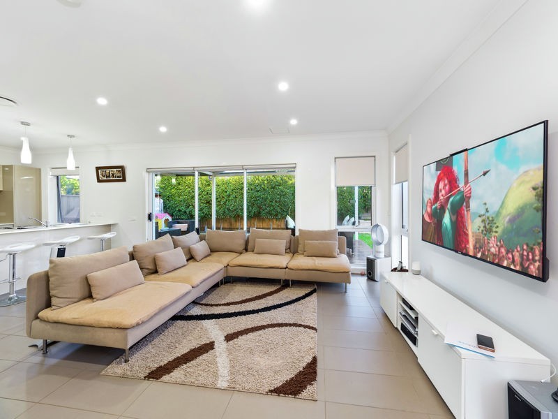 10 Lookout Circuit, Stanhope Gardens NSW 2768