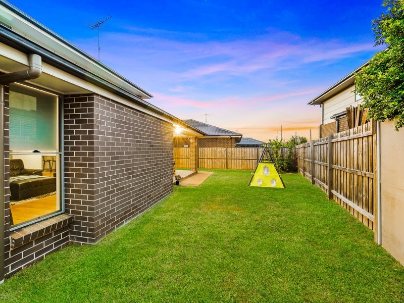 65 Ridgeline Drive, The Ponds NSW 2769
