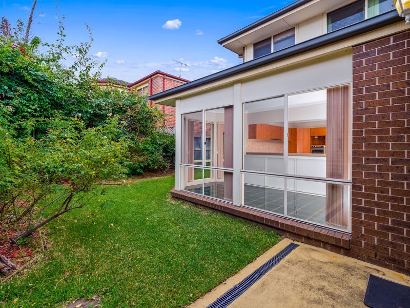 16 John Warren Avenue, Glenwood NSW 2768