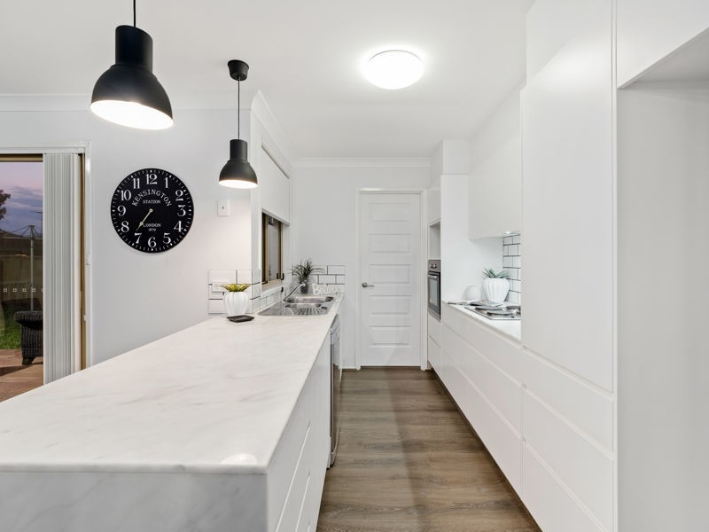 11 Simms Road, Oakhurst NSW 2761