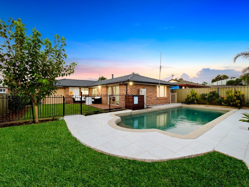 11 Simms Road, Oakhurst NSW 2761