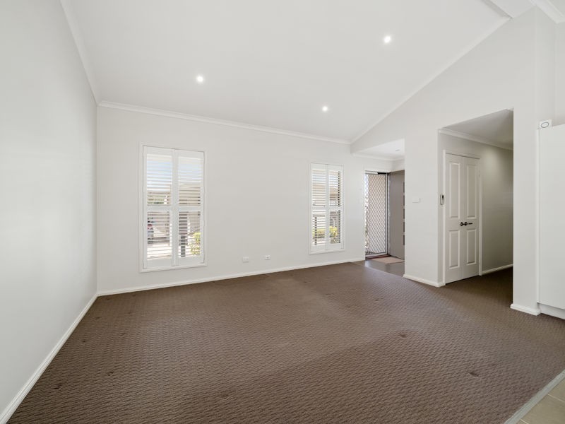 122/30 Majestic Drive, Stanhope Gardens NSW 2768