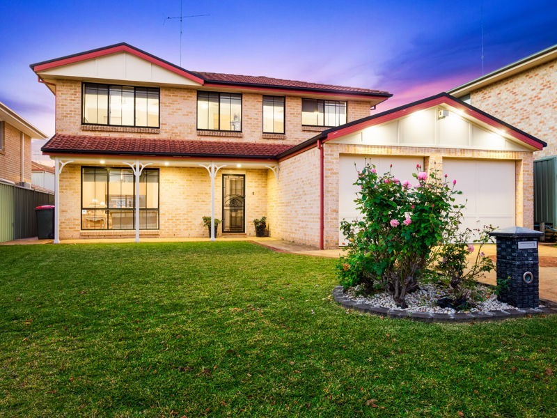 8 Deakin Avenue, Glenwood NSW 2768