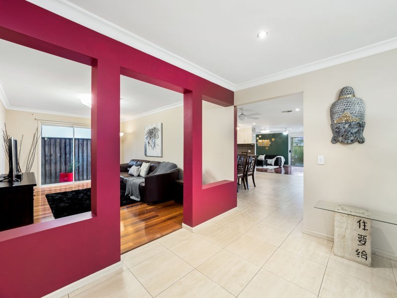 4 Huon Close, Stanhope Gardens NSW 2768