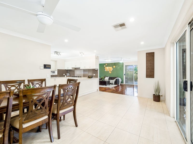 4 Huon Close, Stanhope Gardens NSW 2768