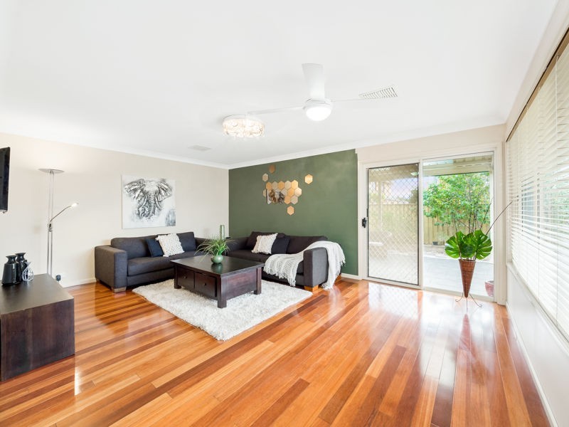 4 Huon Close, Stanhope Gardens NSW 2768